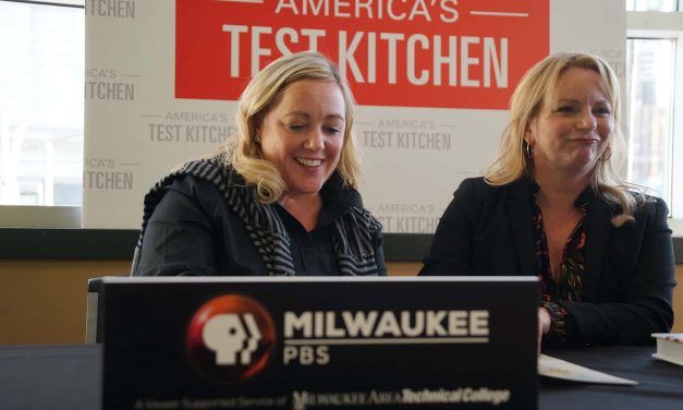 Hosts of “America’s Test Kitchen” exchange recipes with Milwaukee’s cooking fans