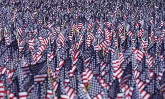 A Field of Flags 2021: Milwaukee’s War Memorial Center honors fallen soldiers with 7,056 U.S. flags