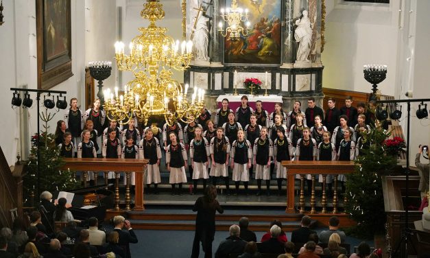 Ukrainian youth choir sings in defiance of war with messages of hope and freedom