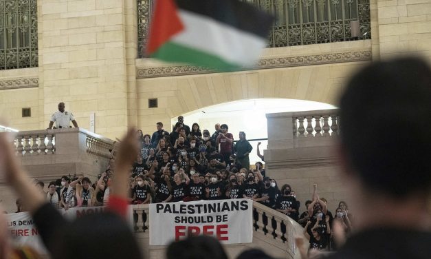 Gaza’s Hiroshima: Jewish protesters detained after obstructing commuters to demand Israeli cease-fire