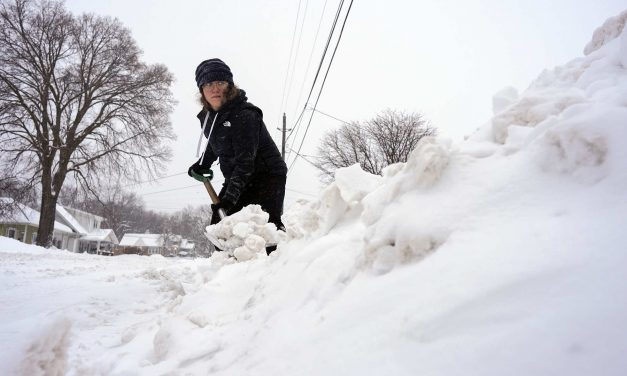 Winter Health Explainer: How to stay warm in layered clothing and avoid frostbite