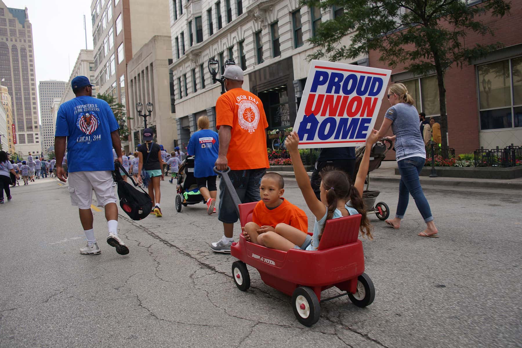 Union pride and workers on parade during Labor Day | Milwaukee Independent